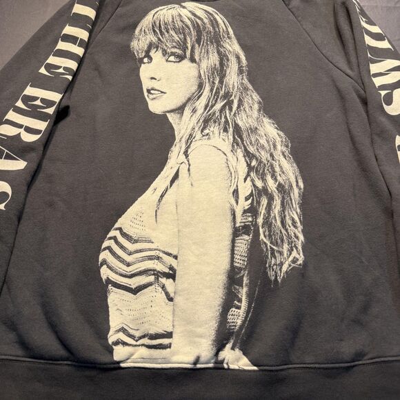 Taylor Swift Hoodie Mens Medium The Eras Tour Concert Graphic Pullover Fleece - Picture 9 of 14